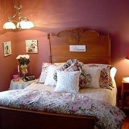 Clydesdale House Bed & Breakfast Бари Екстериор снимка
