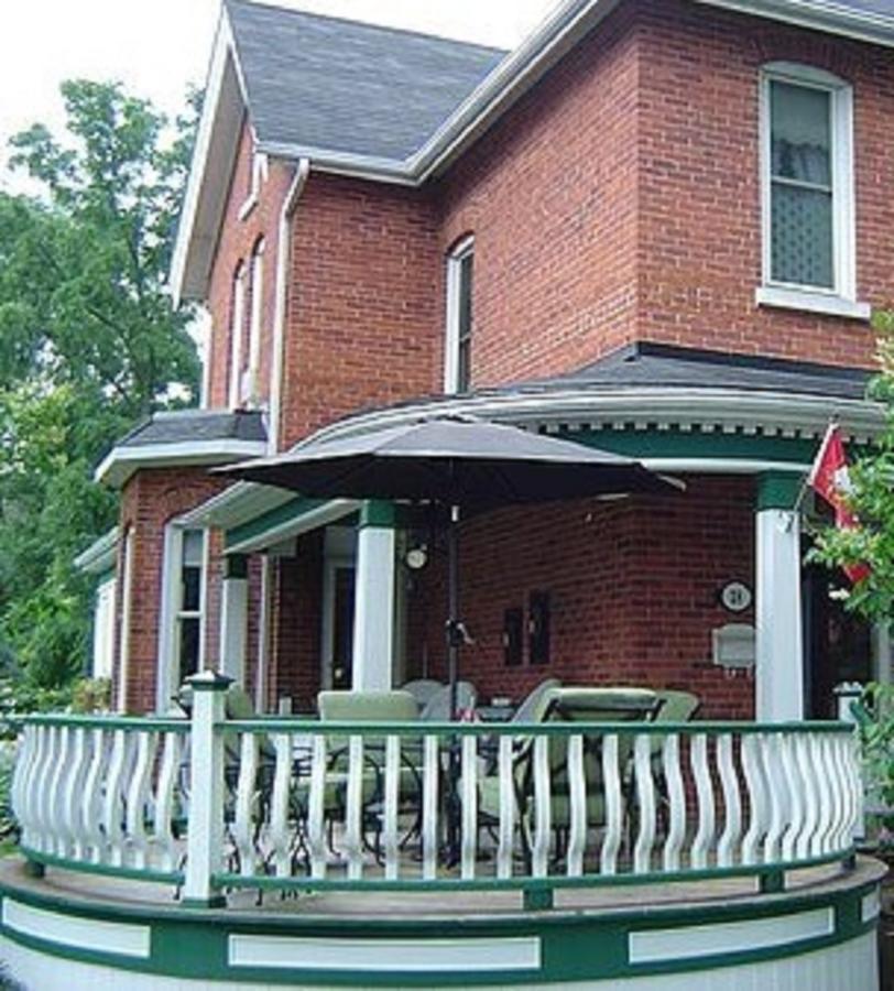 Clydesdale House Bed & Breakfast Бари Екстериор снимка