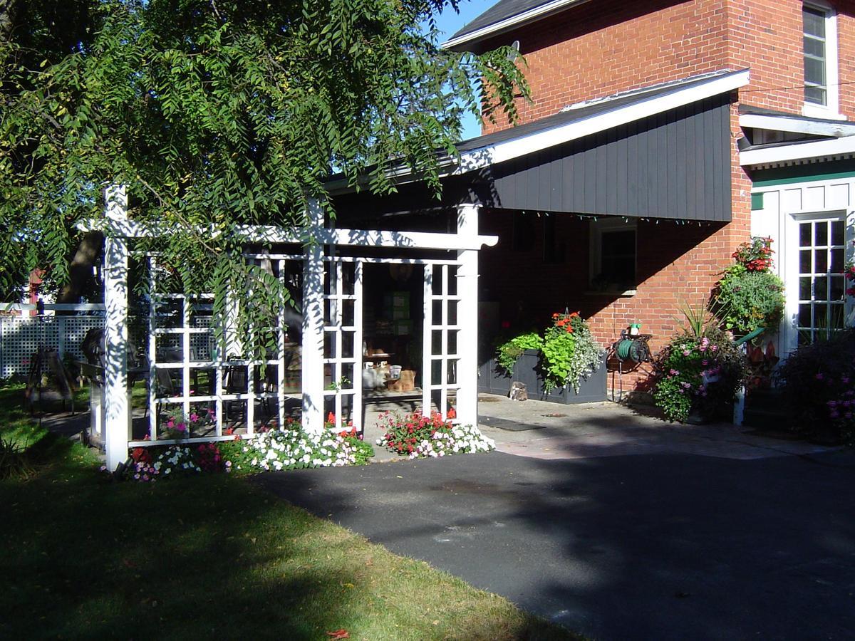 Clydesdale House Bed & Breakfast Бари Екстериор снимка